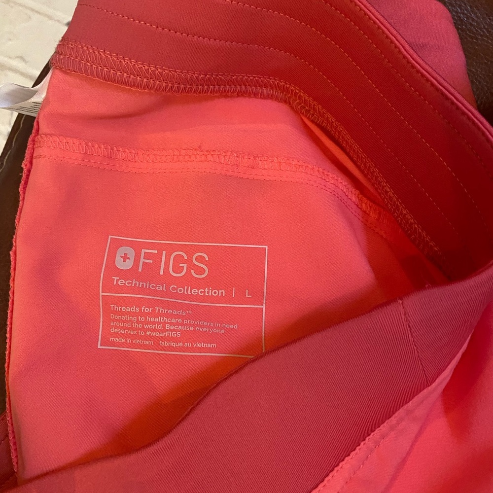 Figs Kade NEON PINK LARGE pants, worn once